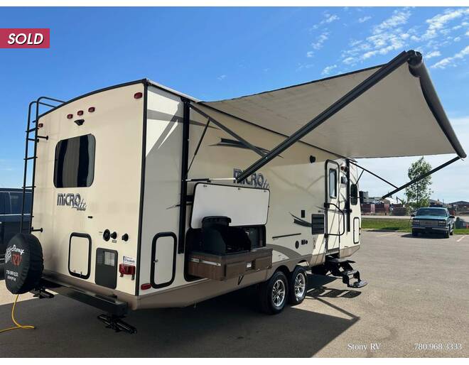 2017 Flagstaff Micro Lite 25FKS Travel Trailer at Stony RV Sales, Service AND cONSIGNMENT. STOCK# S106 Photo 3