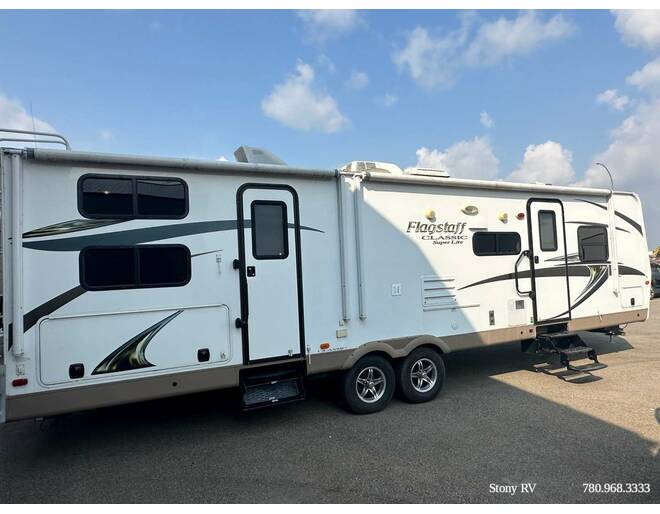 2015 Flagstaff Classic Super Lite 831BHWSS Travel Trailer at Stony RV Sales, Service AND cONSIGNMENT. STOCK# C126 Photo 4