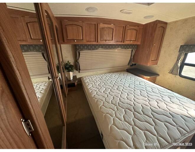 2015 Flagstaff Classic Super Lite 831BHWSS Travel Trailer at Stony RV Sales, Service AND cONSIGNMENT. STOCK# C126 Photo 13