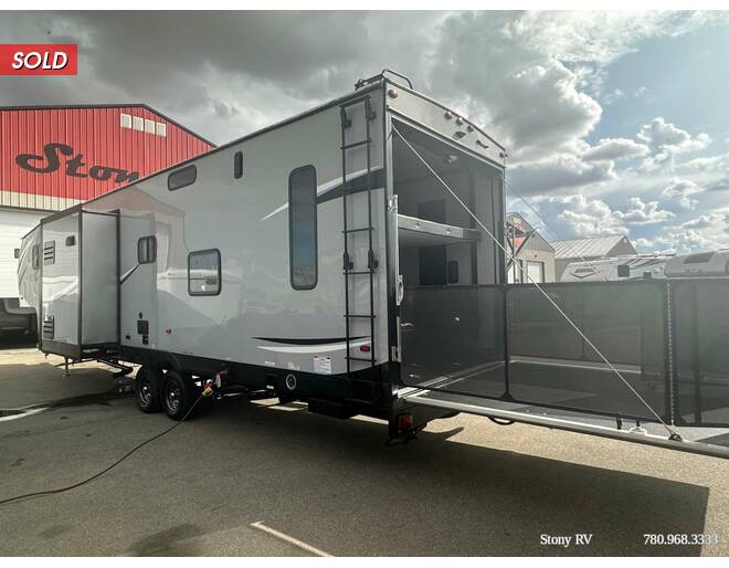 2019 Cherokee Wolf Pack Toy Hauler 325Pack13 Fifth Wheel at Stony RV Sales and Service STOCK# 219 Photo 8
