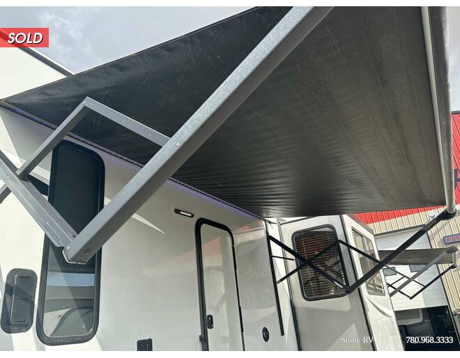 2019 Cherokee Wolf Pack Toy Hauler 325Pack13 Fifth Wheel at Stony RV Sales and Service STOCK# 219 Photo 11