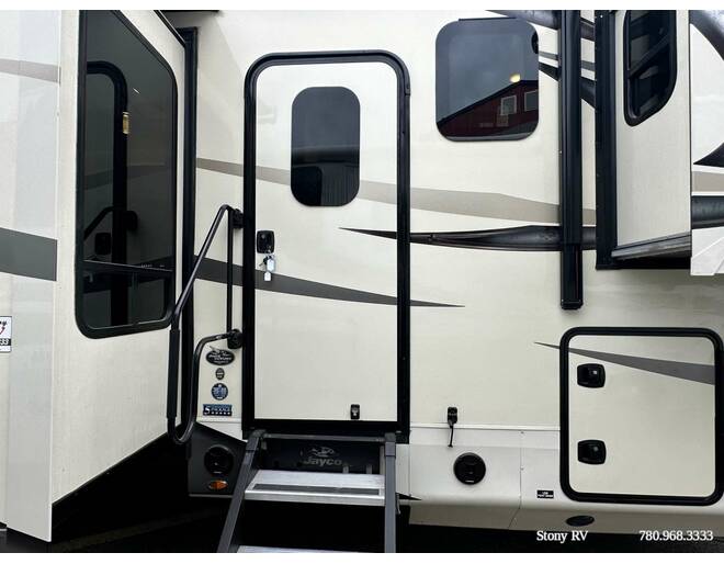 2018 Jayco North Point 381FLWS Fifth Wheel at Stony RV Sales, Service and Consignment STOCK# 1031 Photo 7