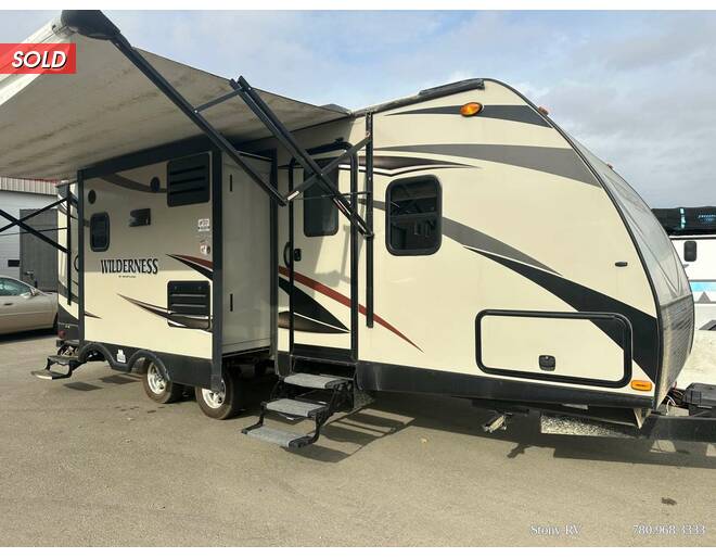 2015 Heartland Wilderness 2375BH Travel Trailer at Stony RV Sales, Service and Consignment STOCK# C130 Photo 4