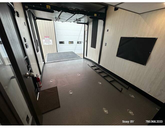 2019 Cherokee Wolf Pack Toy Hauler 325Pack13 Fifth Wheel at Stony RV Sales, Service and Consignment STOCK# 1056 Photo 11