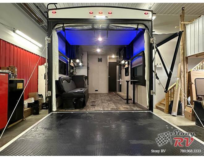 2018 Shockwave MX Series Toy Hauler 21RQMX Travel Trailer at Stony RV Sales, Service and Consignment STOCK# 1071 Photo 5