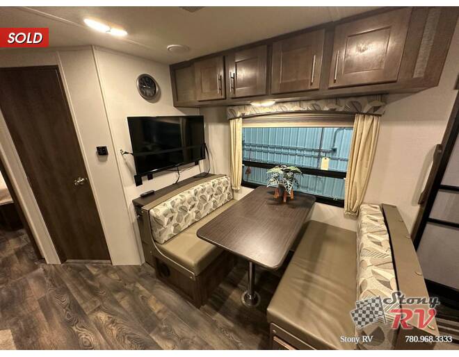 2018 Wildcat Maxx Lite 245RGX Travel Trailer at Stony RV Sales, Service and Consignment STOCK# S126 Photo 13