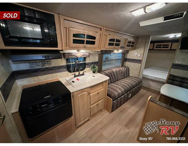 2008 Starcraft Star Stream 24QB Travel Trailer at Stony RV Sales, Service and Consignment STOCK# 233 Photo 9
