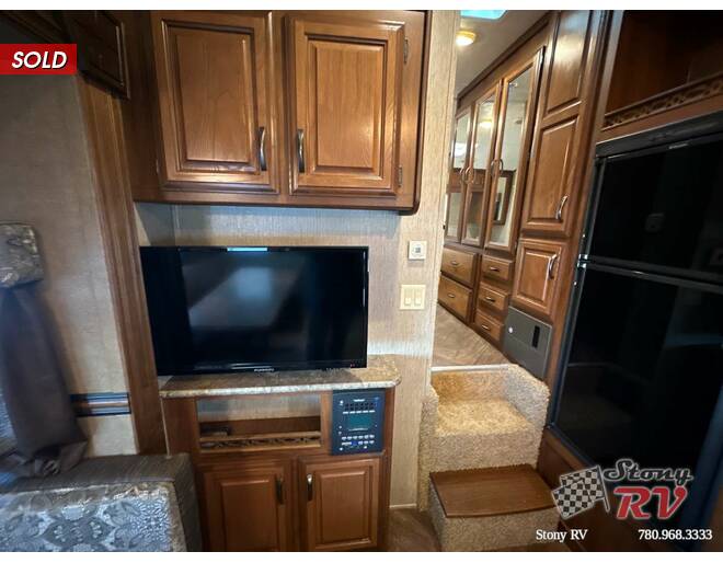 2015 Palomino Sabre Silhoutte 250RLUD Fifth Wheel at Stony RV Sales and Service STOCK# C146 Photo 13