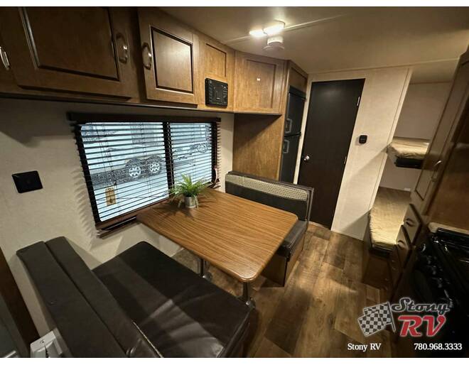 2017 Salem Cruise Lite 201BHXL Travel Trailer at Stony RV Sales, Service and Consignment STOCK# 1093 Photo 13