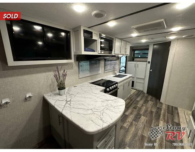 2020 Keystone Bullet West 221RBSWE Travel Trailer at Stony RV Sales and Service STOCK# 1103 Photo 15