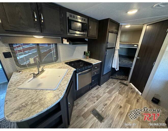 2018 Keystone Springdale West 240BHWE Travel Trailer at Stony RV Sales, Service and Consignment STOCK# 1112 Photo 10