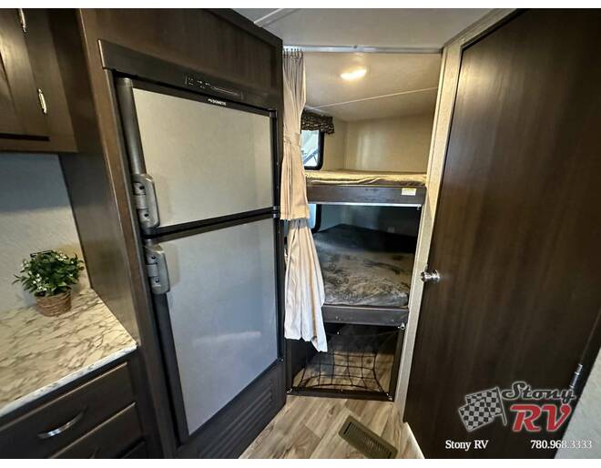 2018 Keystone Springdale West 240BHWE Travel Trailer at Stony RV Sales, Service and Consignment STOCK# 1112 Photo 11