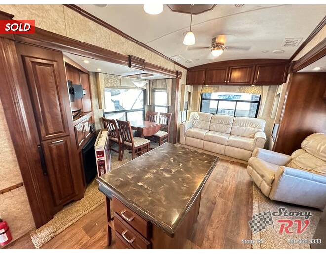 2014 Cardinal 3030RS Fifth Wheel at Stony RV Sales, Service and Consignment STOCK# C150 Photo 12