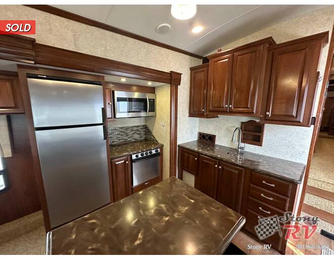 2014 Cardinal 3030RS Fifth Wheel at Stony RV Sales, Service and Consignment STOCK# C150 Photo 16