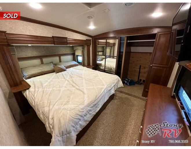 2014 Cardinal 3030RS Fifth Wheel at Stony RV Sales, Service and Consignment STOCK# C150 Photo 21