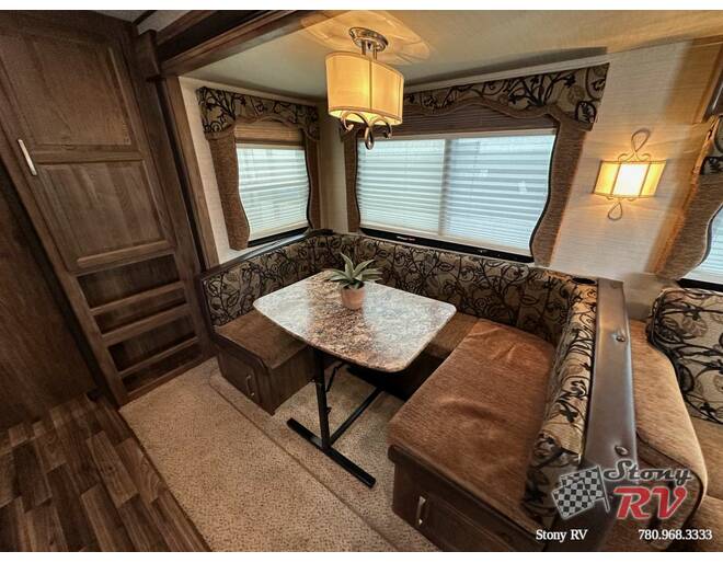 2015 Keystone Cougar Half-Ton West 29RBKWE Travel Trailer at Stony RV Sales, Service and Consignment STOCK# 1120 Photo 17