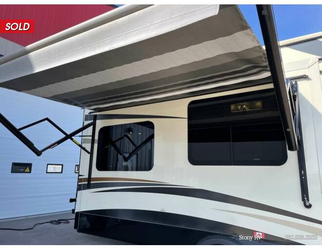 2016 Jayco North Point 377RLBH Fifth Wheel at Stony RV Sales and Service STOCK# 773 Photo 8
