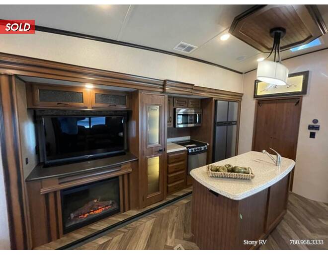 2016 Jayco North Point 377RLBH Fifth Wheel at Stony RV Sales and Service STOCK# 773 Photo 18