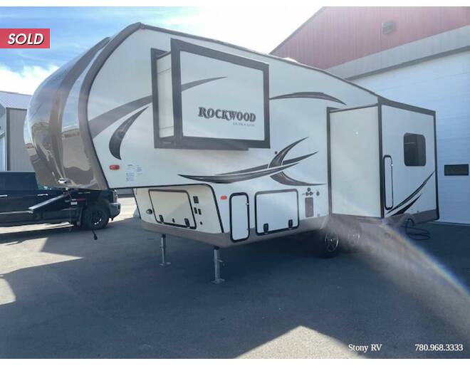 2016 Rockwood Ultra Lite 2440WS Fifth Wheel at Stony RV Sales and Service STOCK# 783 Photo 2