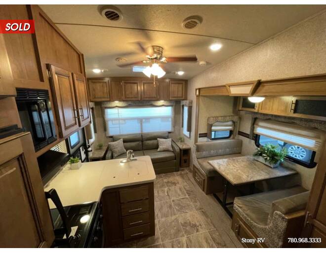 2016 Rockwood Ultra Lite 2440WS Fifth Wheel at Stony RV Sales, Service and Consignment STOCK# 783 Photo 7