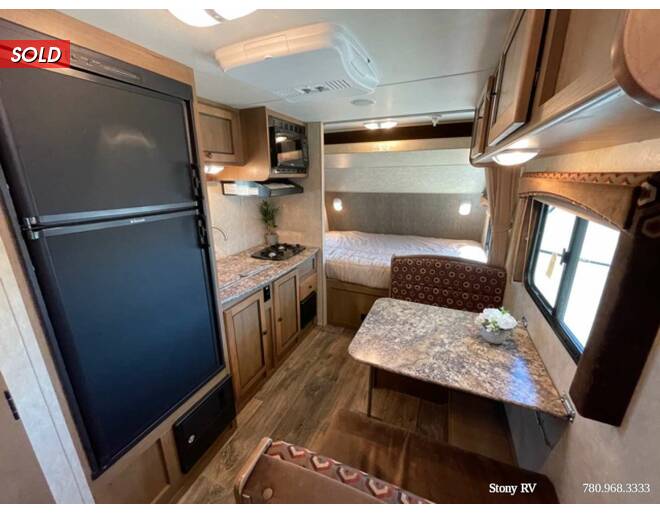 2014 Cruiser RV Shadow Cruiser 185FBR Travel Trailer at Stony RV Sales and Service STOCK# 786 Photo 13