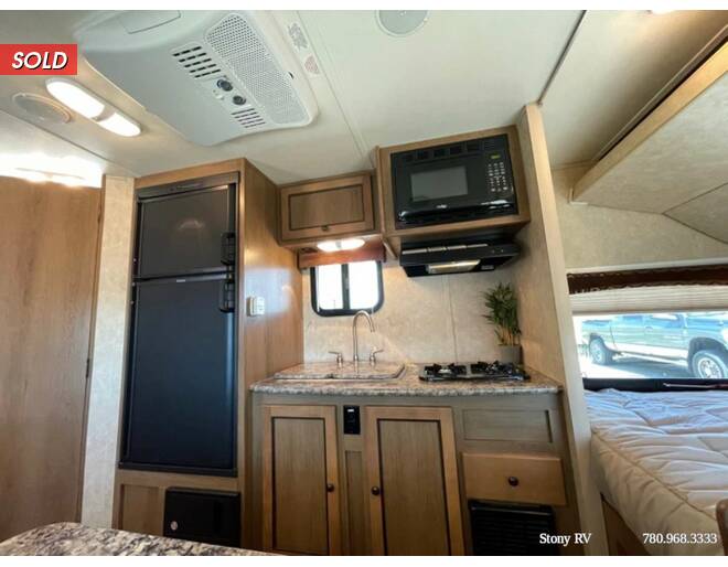 2014 Cruiser RV Shadow Cruiser 185FBR Travel Trailer at Stony RV Sales and Service STOCK# 786 Photo 16