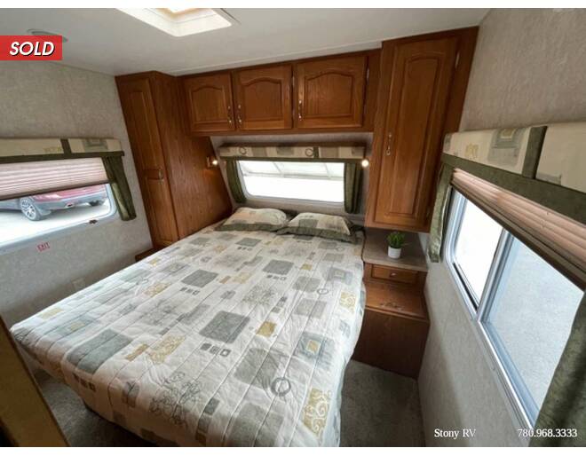 2007 Northwood Arctic Fox 26Z2 Travel Trailer at Stony RV Sales, Service and Consignment STOCK# 771 Photo 13