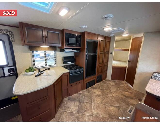 2014 Palomino SolAire Ultra Lite 267BHSK Travel Trailer at Stony RV Sales and Service STOCK# 789 Photo 8