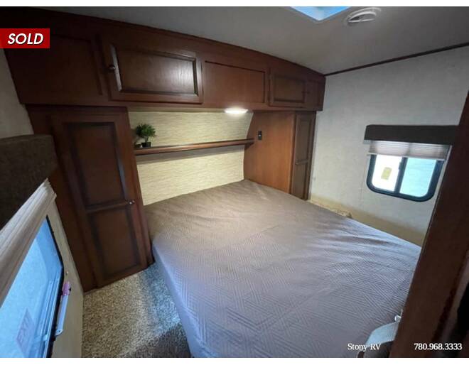 2014 Palomino SolAire Ultra Lite 267BHSK Travel Trailer at Stony RV Sales and Service STOCK# 789 Photo 13