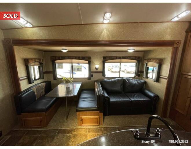 2014 Crossroads Maple Country 28BH Fifth Wheel at Stony RV Sales and Service STOCK# S59 Photo 9