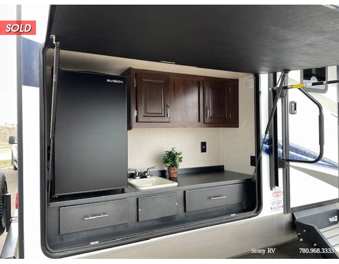 2019 Palomino SolAire Ultra Lite 258RBSS Travel Trailer at Stony RV Sales and Service STOCK# 807 Photo 3
