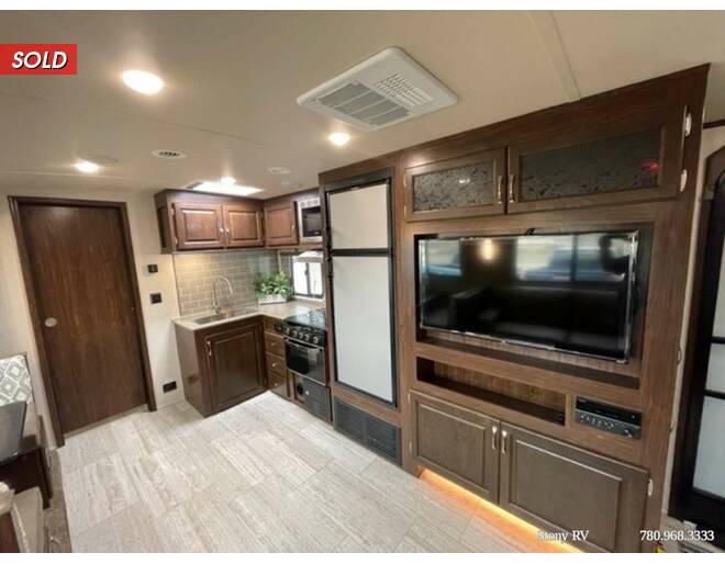 2019 Palomino SolAire Ultra Lite 258RBSS Travel Trailer at Stony RV Sales and Service STOCK# 807 Photo 8