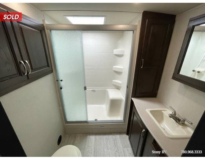 2019 Palomino SolAire Ultra Lite 258RBSS Travel Trailer at Stony RV Sales and Service STOCK# 807 Photo 14