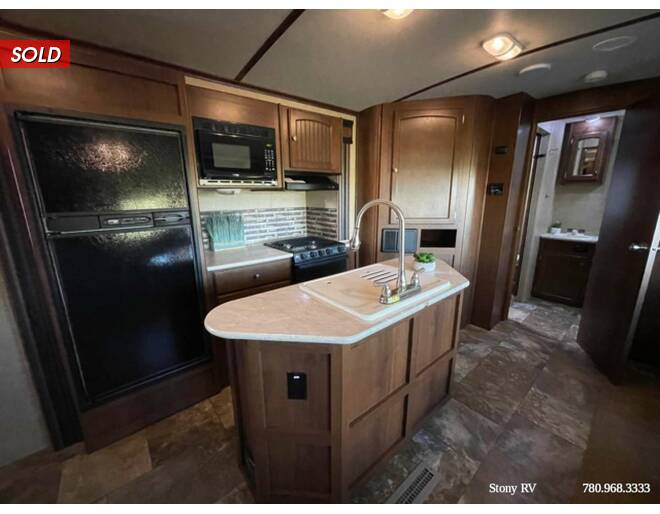 2014 Jayco White Hawk Summit Edition 27DSRB Travel Trailer at Stony RV Sales and Service STOCK# 811 Photo 14