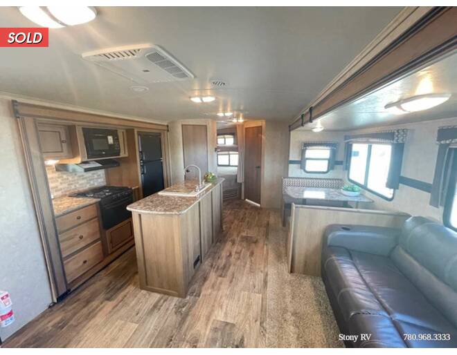 2016 Cruiser RV Shadow Cruiser 282BHS Travel Trailer at Stony RV Sales and Service STOCK# 810 Photo 8