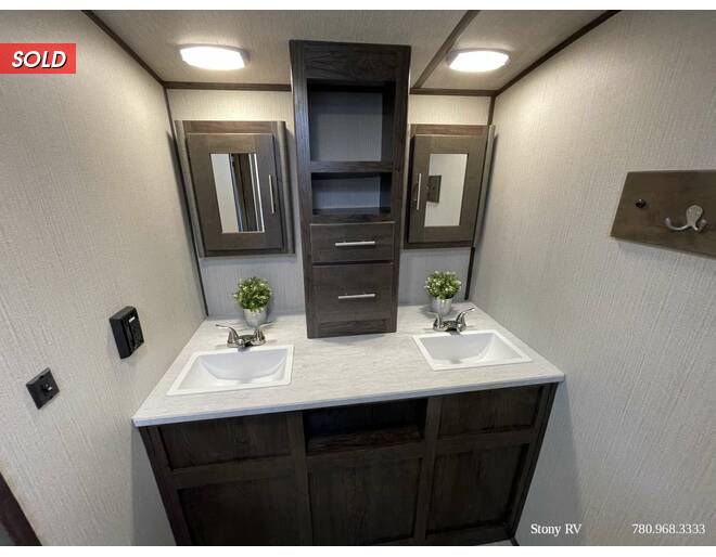2020 Cruiser RV Radiance Ultra-Lite 26KB Travel Trailer at Stony RV Sales and Service STOCK# 837 Photo 11