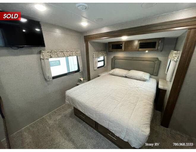 2019 Rockwood Ultra Lite 2608BSD Travel Trailer at Stony RV Sales and Service STOCK# 868 Photo 14