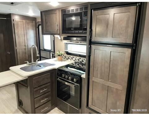 2019 Rockwood Ultra Lite 2912BS  at Stony RV Sales and Service STOCK# 861 Photo 12