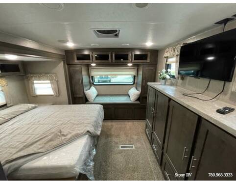 2019 Rockwood Ultra Lite 2912BS  at Stony RV Sales and Service STOCK# 861 Photo 16