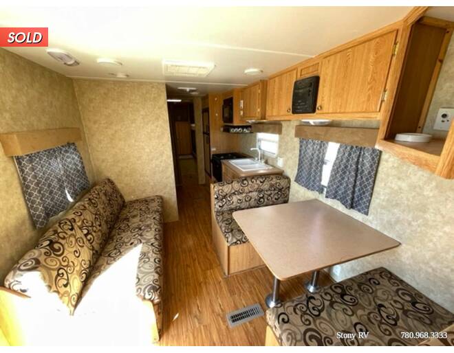 2006 Crossroads Bel Air BT31QB Travel Trailer at Stony RV Sales and Service STOCK# C101 Photo 6