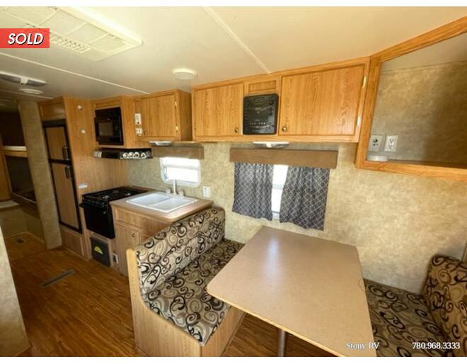 2006 Crossroads Bel Air BT31QB Travel Trailer at Stony RV Sales and Service STOCK# C101 Photo 11
