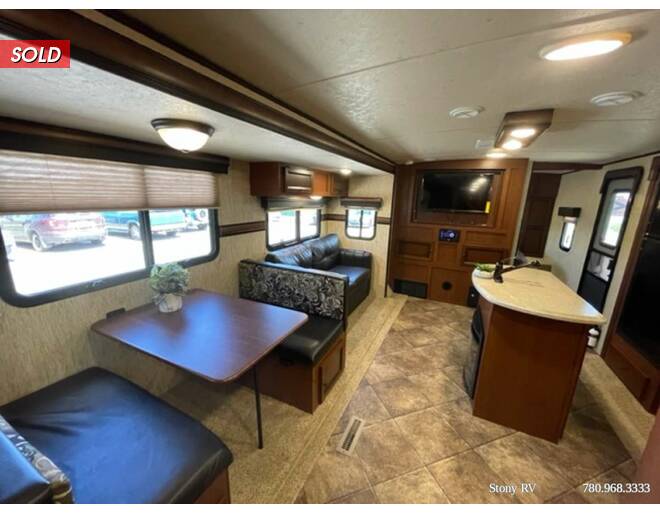 2015 Palomino SolAire Eclipse 307QBDSK Travel Trailer at Stony RV Sales and Service STOCK# S-78 Photo 11