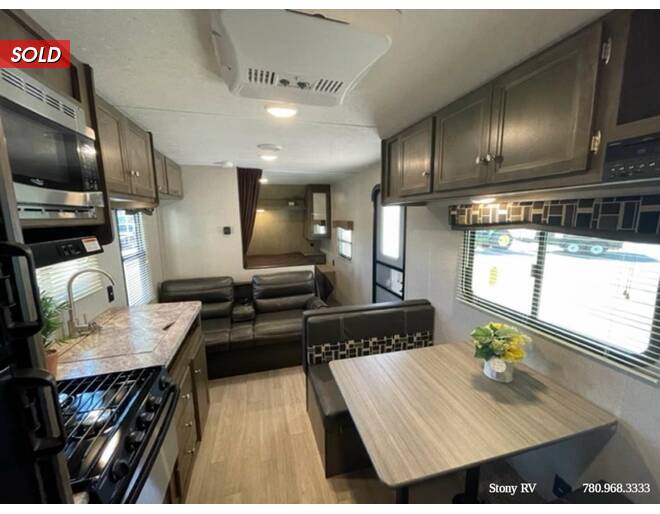 2018 Coleman Lantern 274BH Travel Trailer at Stony RV Sales, Service and Consignment STOCK# S 79 Photo 7