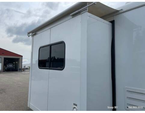 2014 Bison 3 Horse 8310TE  at Stony RV Sales and Service STOCK# 877 Photo 11