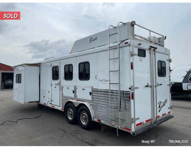 2014 Bison 3 Horse 8310TE Horse GN at Stony RV Sales and Service STOCK# 877 Photo 5