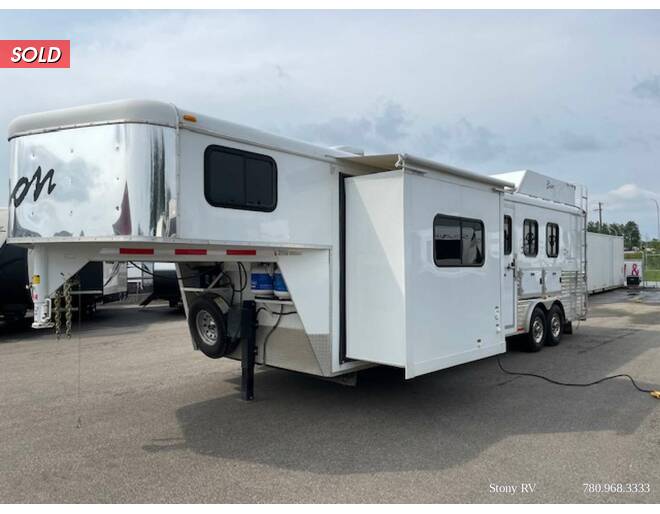 2014 Bison 3 Horse 8310TE Horse GN at Stony RV Sales and Service STOCK# 877 Photo 6