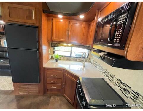 2014 Skyline Walkabout 28RE Fifth Wheel at Stony RV Sales and Service STOCK# 844 Photo 9