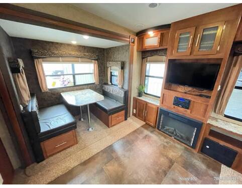 2014 Skyline Walkabout 28RE Fifth Wheel at Stony RV Sales and Service STOCK# 844 Photo 11