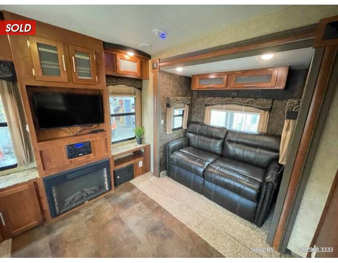 2014 Skyline Walkabout 28RE Fifth Wheel at Stony RV Sales and Service STOCK# 844 Photo 10