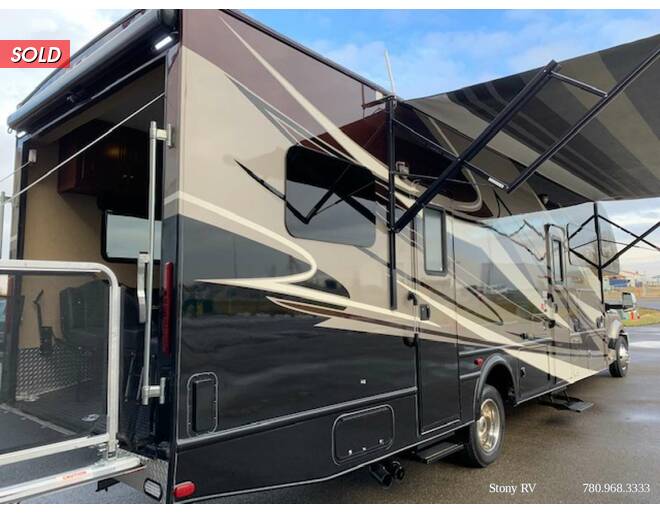 2014 Thor Outlaw 35SG Class C at Stony RV Sales and Service STOCK# 908 Photo 3